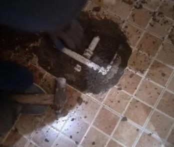 类乌齐卫生间漏水维修公司为您分享下卫生间渗水如何处理及注意事项