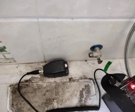 类乌齐屋顶漏水维修公司分享下卫生间漏水的危害及解决方法